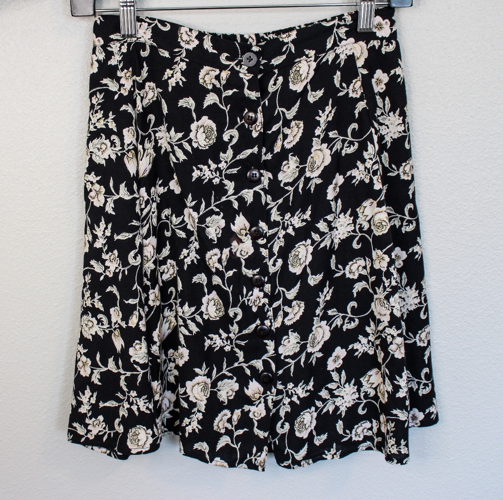 90s Intense Pleated Swing Skirt